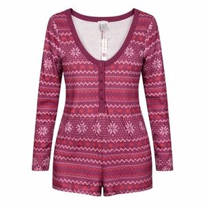 NWT Adore Me Festive Long Sleeve Pajama Romper One Piece Size Large Red Shorts